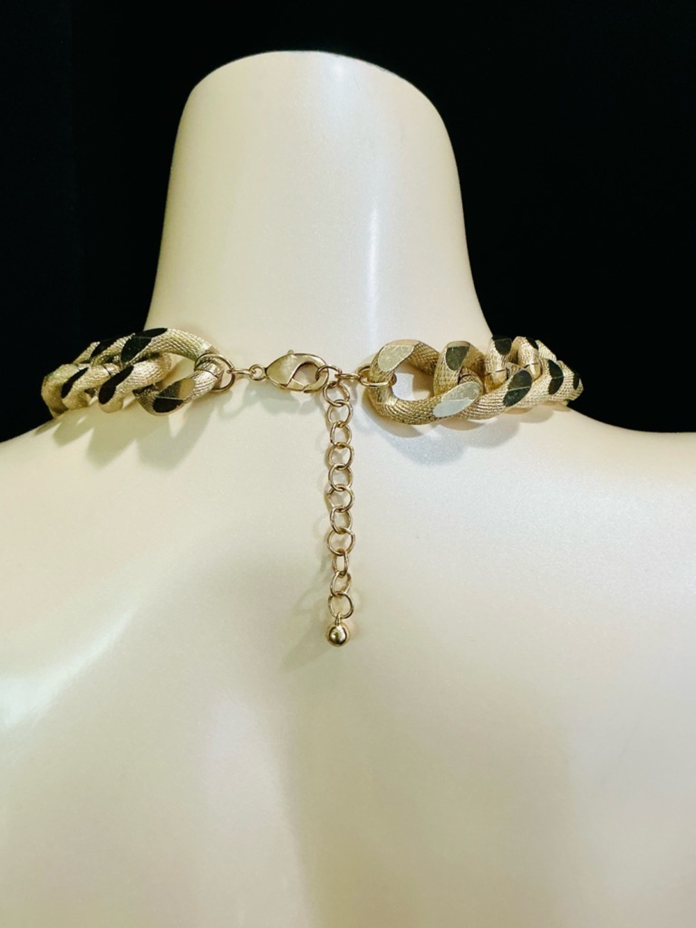 Chunky Cuban Gold-Tone Chain Necklace Festival Bohemian Casual EUC Classic - Picture 3 of 13